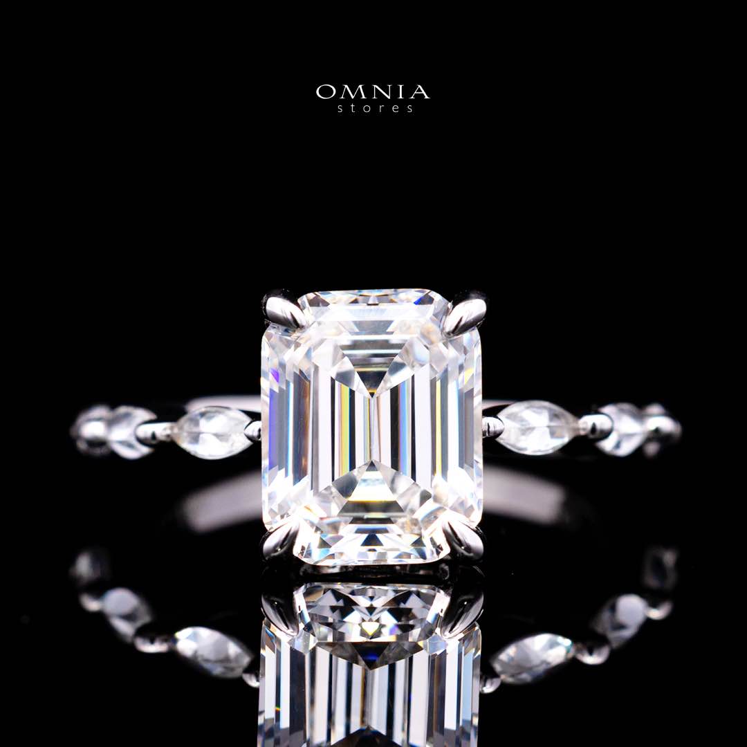 Omnia Azka White Silver Ring In 925 Silver High Quality Certified Lab Crafted Stones 7.8Ct