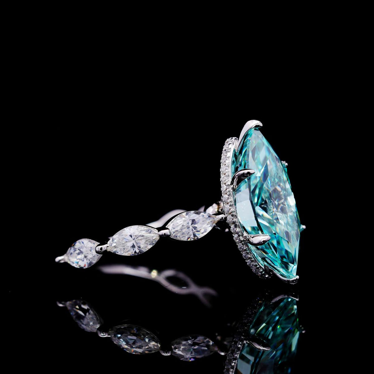 Malena_Turquoise_Ring_with_Certificate_High-Quality_Simulated_Diamonds_in_925_Sterling_Silver right