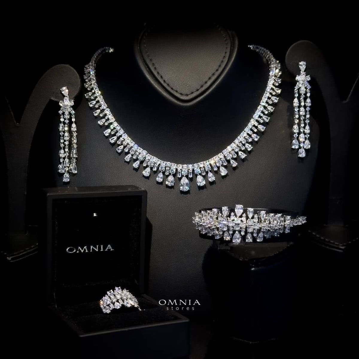 Omnia Nisrine White Luxury Bridal Full Set in High Quality Zircon Stone Rhodium Plated