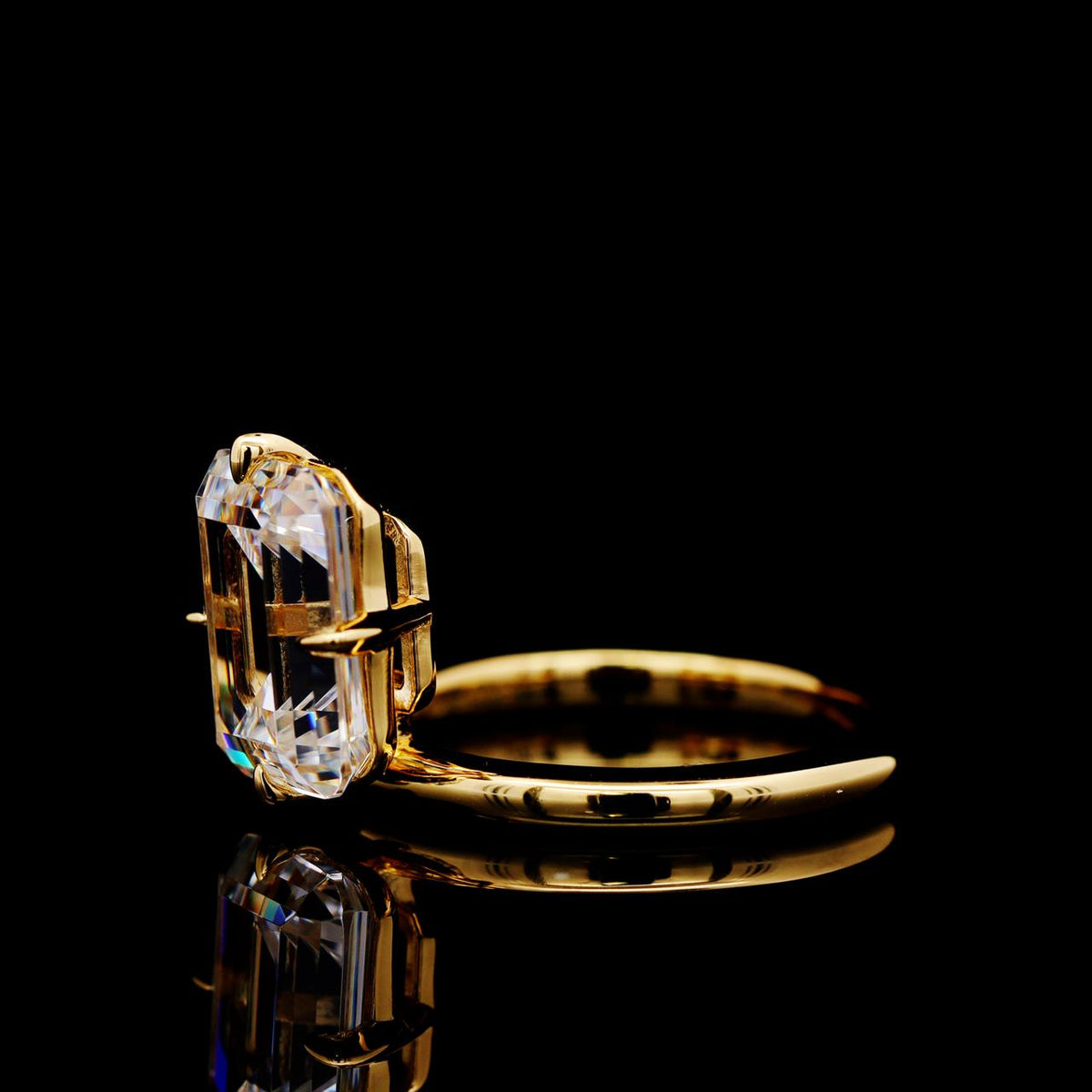 Rabia Gold Ring with Certificate | High-Quality Simulated Diamonds in 925 Sterling Silver left
