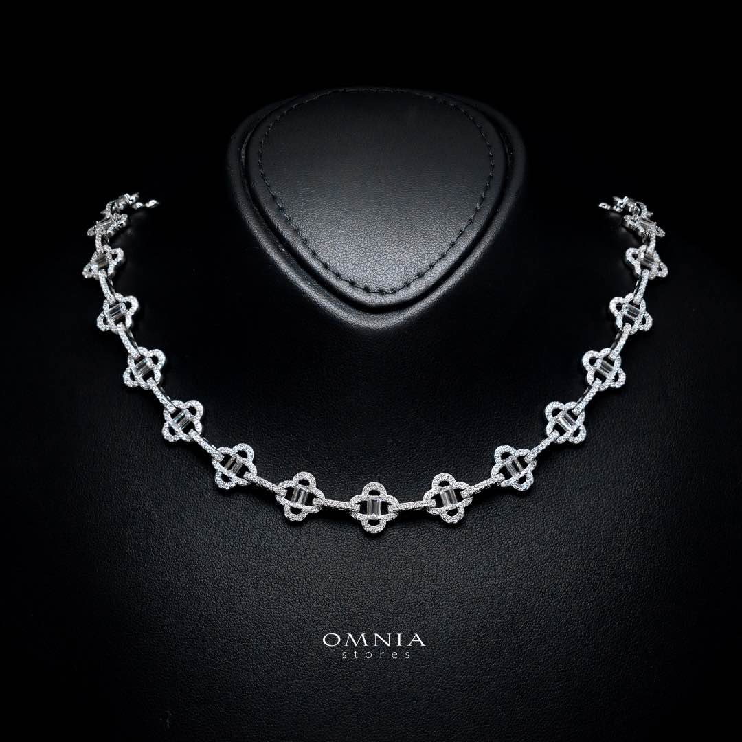 Omnia Amna White Necklace in 925 Silver High Quality Simulated diamonds