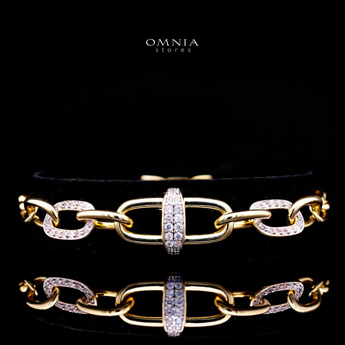 Estela Gold Premium Rhodium-Plated Alloy Bracelet with High-Quality Simulated Diamonds