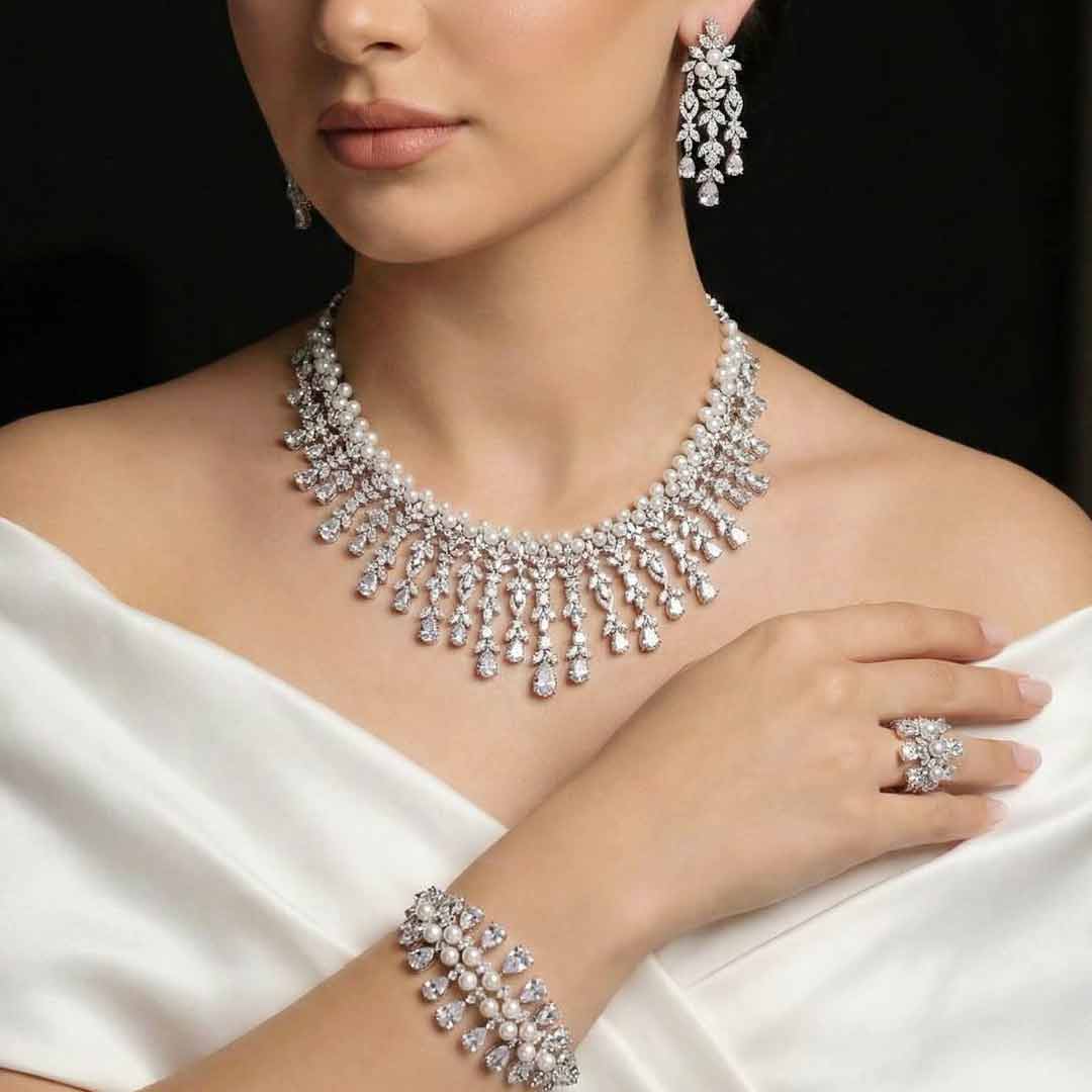 أمنية أميرا طقم زفاف كامل باللون الأبيض مع تفاصيل اللؤلؤ وحجر الزركون عالي الجودة مطلي بالروديوم