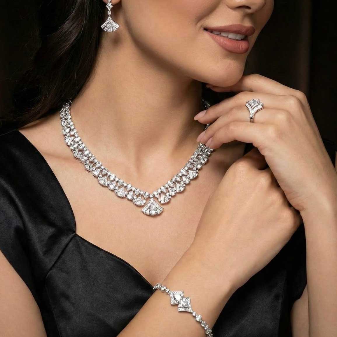 Omnia Elizabeth Pure White