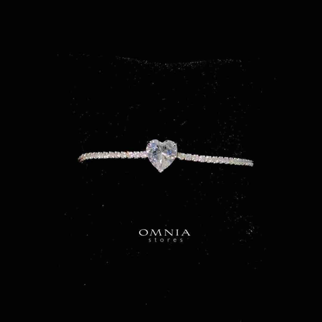 Omnia Louise White Bracelet In 92.5 Silver in High Quality Simulated Diamonds - OMNIASTORES UAE