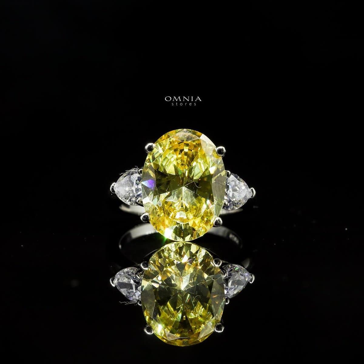 Omnia Adriana Yellow 1.0 Carat Ring In 92.5 Silver High Quality Simulated Diamonds - OMNIASTORES UAE
