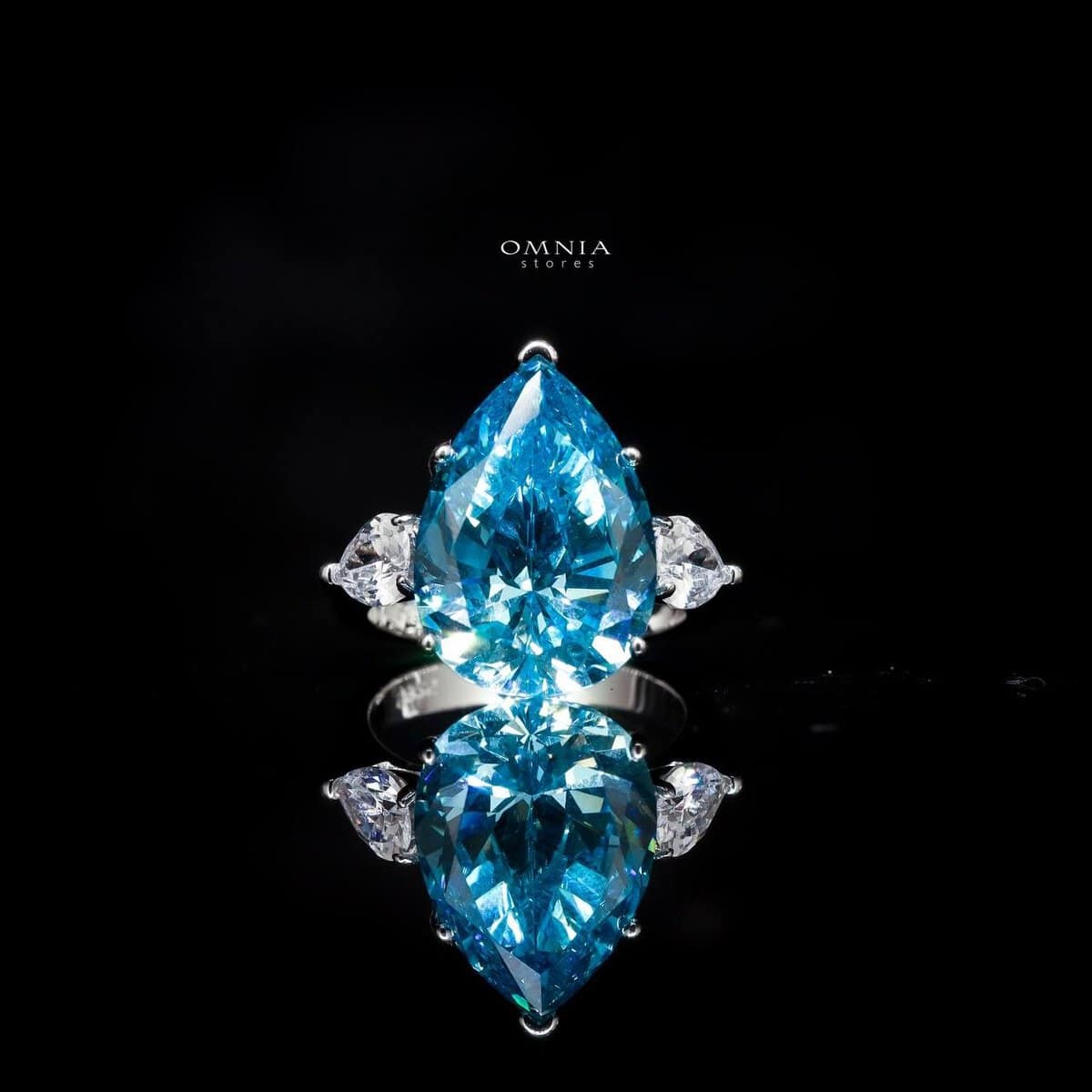 Omnia Carima Sky Blue Ring 2.00 Carat in 92.5 Silver High Quality Simulated Diamonds - OMNIASTORES UAE