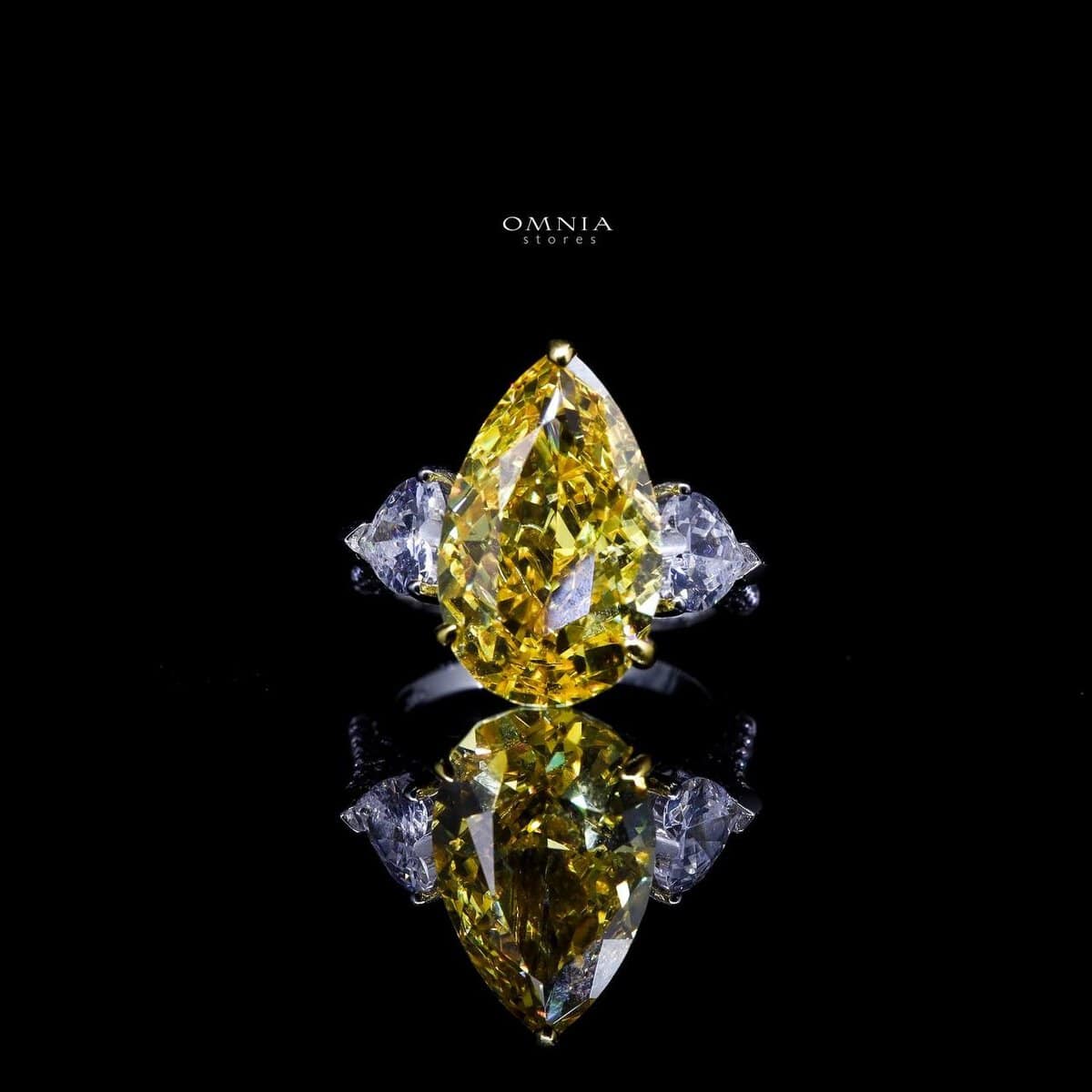 Omnia Carima Light Yellow Ring 2.00 Carat in 925 Silver High Quality Simulated Diamonds - OMNIASTORES UAE