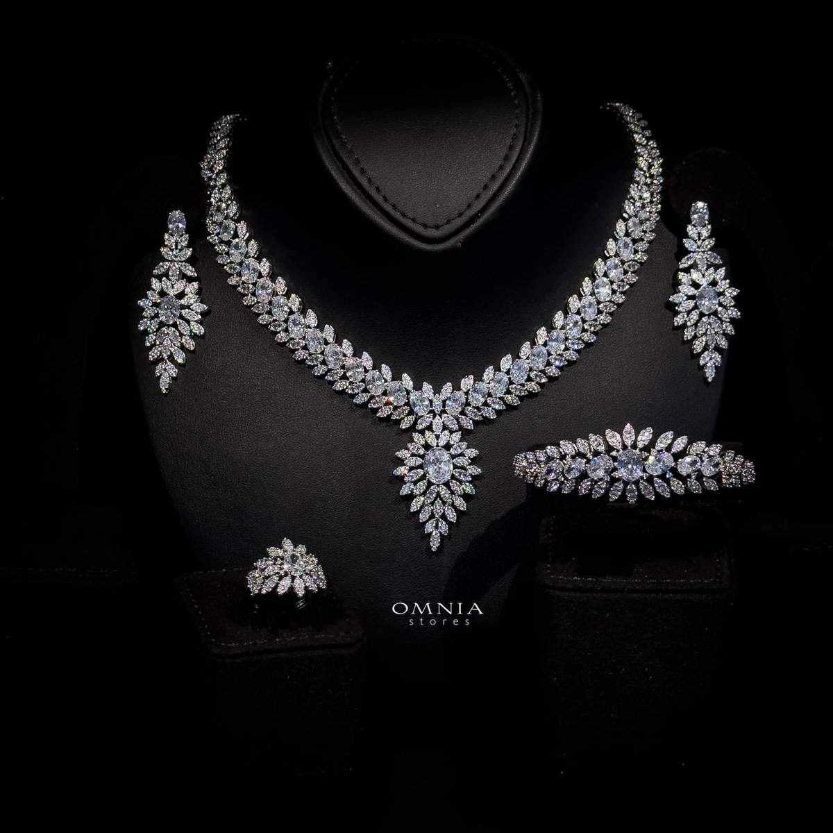 Omnia Rabiya White Bridal Full Set in High Quality Zircon Stone Rhodium Plated - OMNIASTORES UAE
