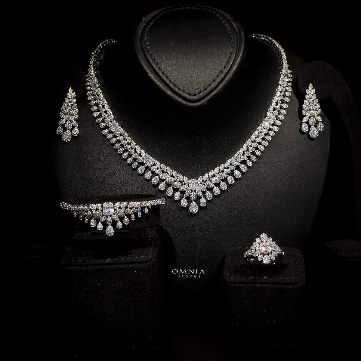 Omnia Mahra Bridal Full Set in High Quality Zircon Stone Rhodium Plated - OMNIASTORES UAE
