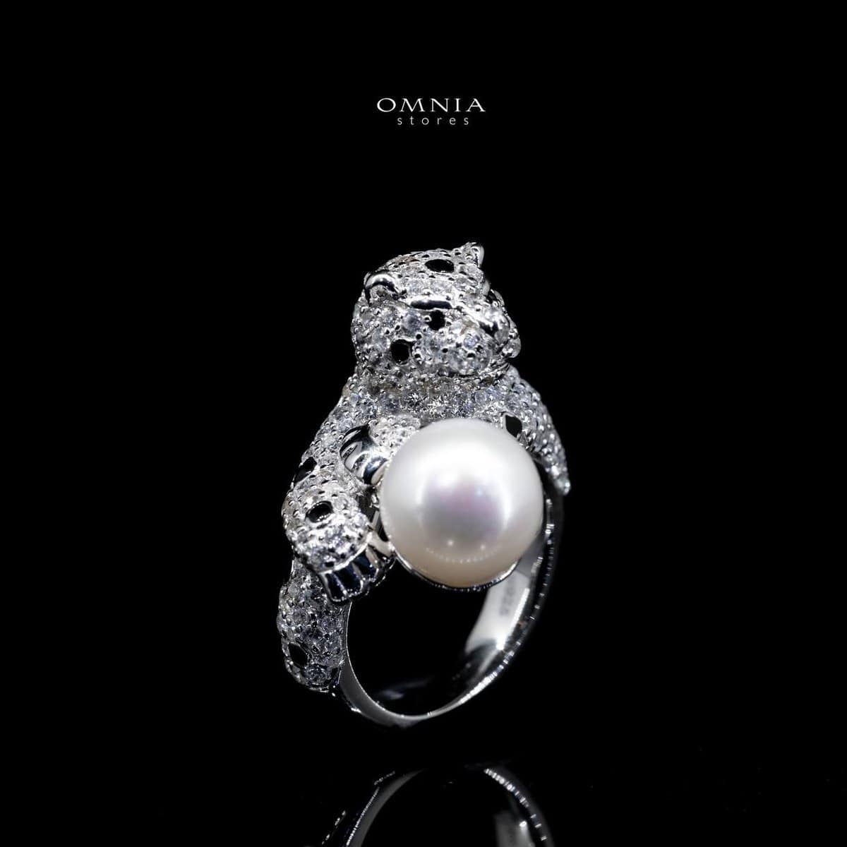 Omnia Mahra Leopard Ring In 92.5 Silver In High Quality Simulated Diamonds - OMNIASTORES UAE