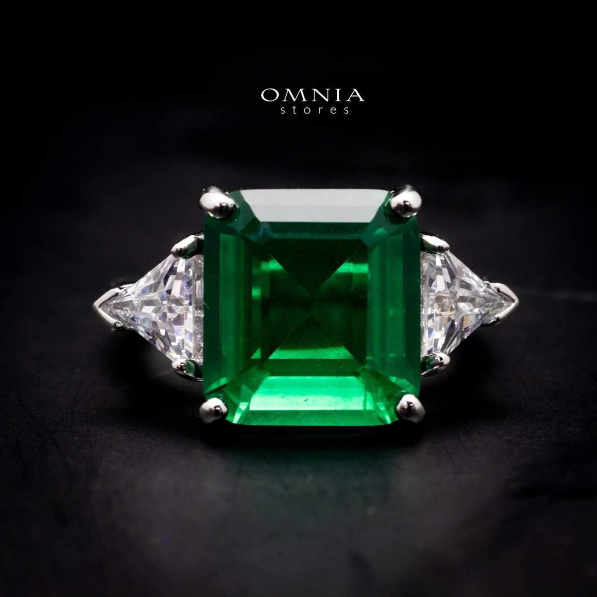 Omnia Adelina Green 925 Silver Ring in High Quality Simulated Diamonds - OMNIASTORES UAE