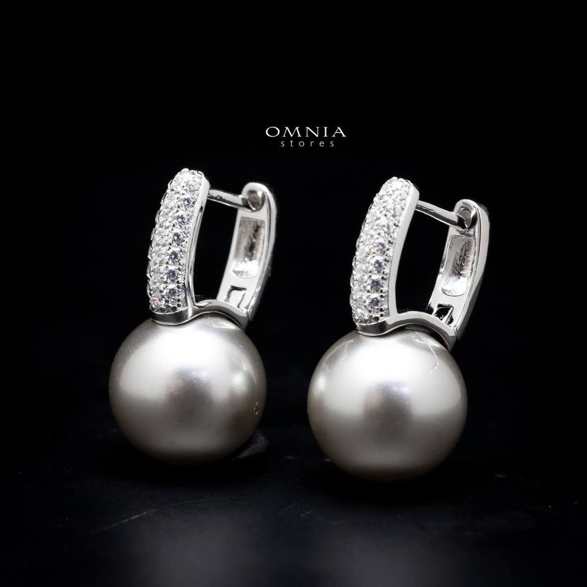 Omnia Nikki Silver Pearl Clip on Earrings In 92.5 Silver High Quality Simulated Diamonds - OMNIASTORES UAE