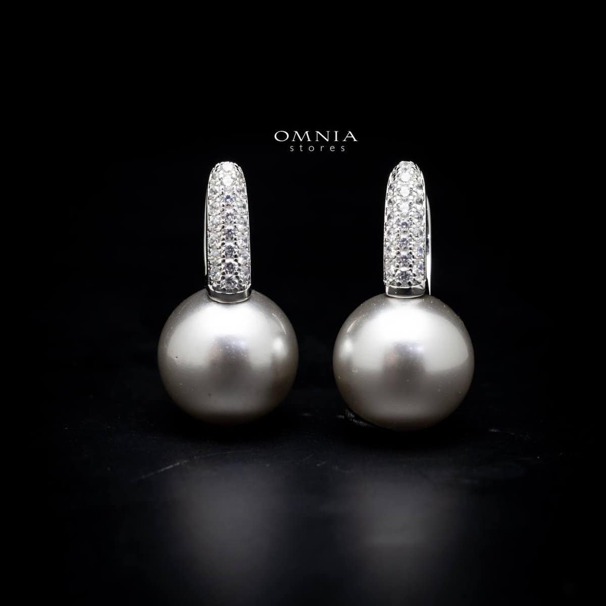 Omnia Nikki Silver Pearl Clip on Earrings In 92.5 Silver High Quality Simulated Diamonds - OMNIASTORES UAE