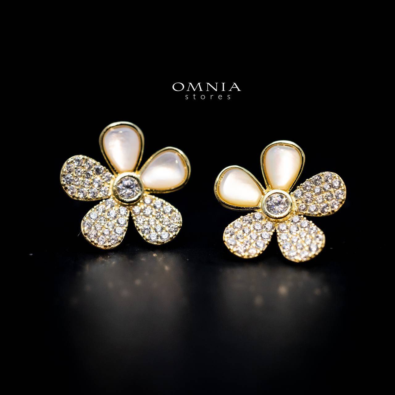 Omnia Daisy Blossom Stud Earrings with High Quality Iced Cut Stone in 92.5 Silver - OMNIASTORES UAE