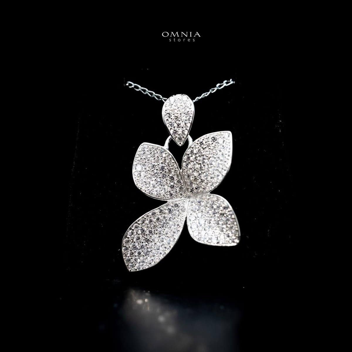 Omnia Dayana Floral Necklace in High Quality 92.5 Silver with Simulated Diamonds - OMNIASTORES UAE