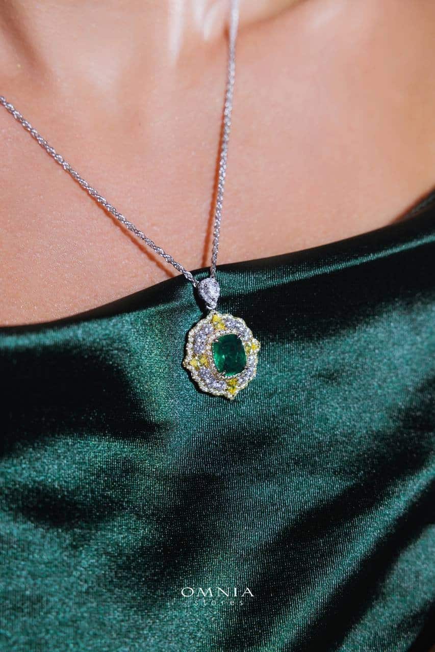 Omnia Maliya Green Necklace in 92.5 Silver High Quality Simulated Diamonds - OMNIASTORES UAE