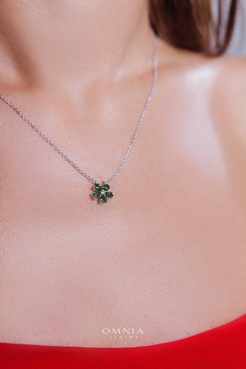 Omnia Emerald Bloom Necklace In 92.5 Silver with High Quality Simulated Diamonds - OMNIASTORES UAE