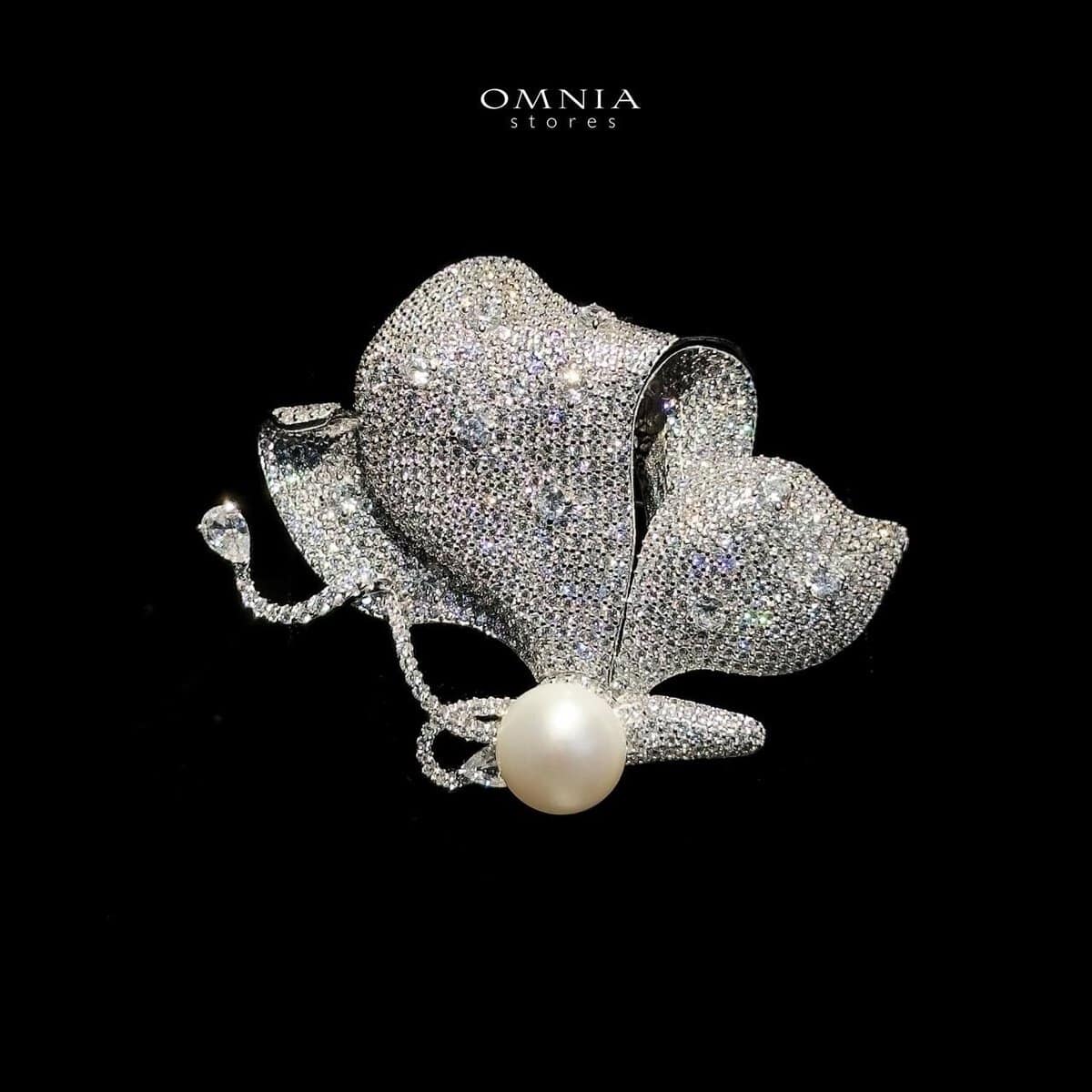 Omnia Graceful Bloom Real Freshwater Pearl Brooch in 92.5 Silver with High Quality Simulated Diamonds - OMNIASTORES UAE