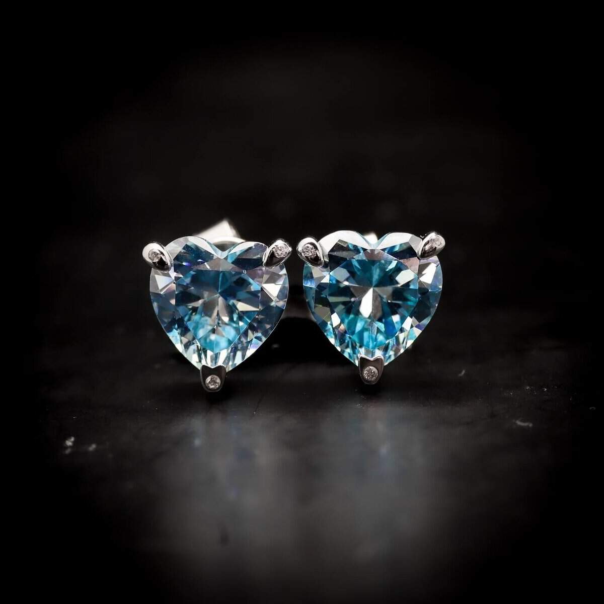 Omnia Sky Blue Heart Stud Earrings in 92.5 Silver with High Quality Simulated Diamonds - OMNIASTORES UAE