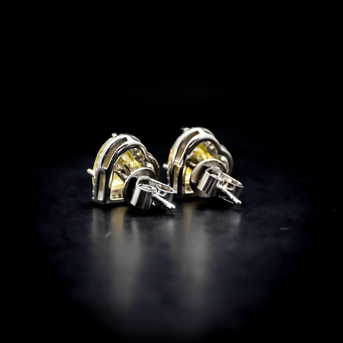 Omnia Latifa Yellow Stud Earrings in 92.5 Silver High Quality Simulated Diamonds - OMNIASTORES UAE