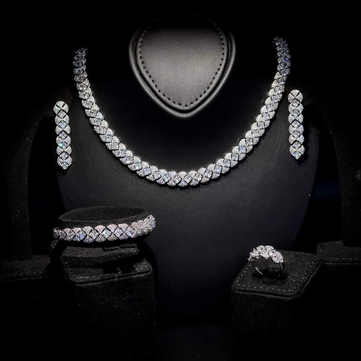 Omnia Layan White Bridal Full Set in High-Quality Zircon Stone Rhodium Plated - OMNIASTORES UAE