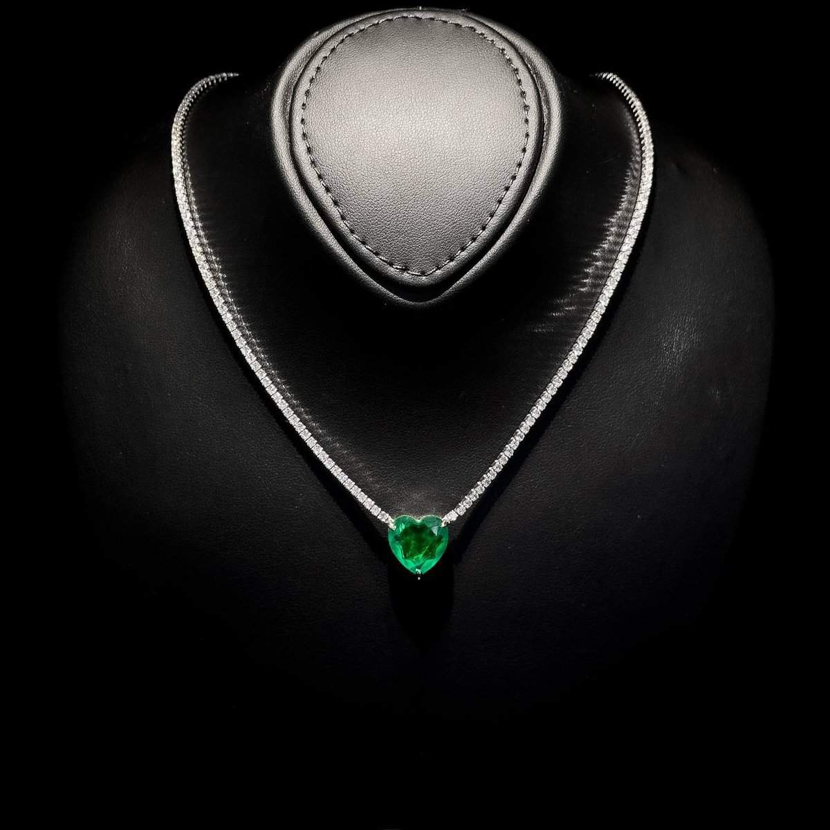 Omnia Heart Green Necklace 92.5 Silver In High Quality Simulated diamonds - OMNIASTORES UAE