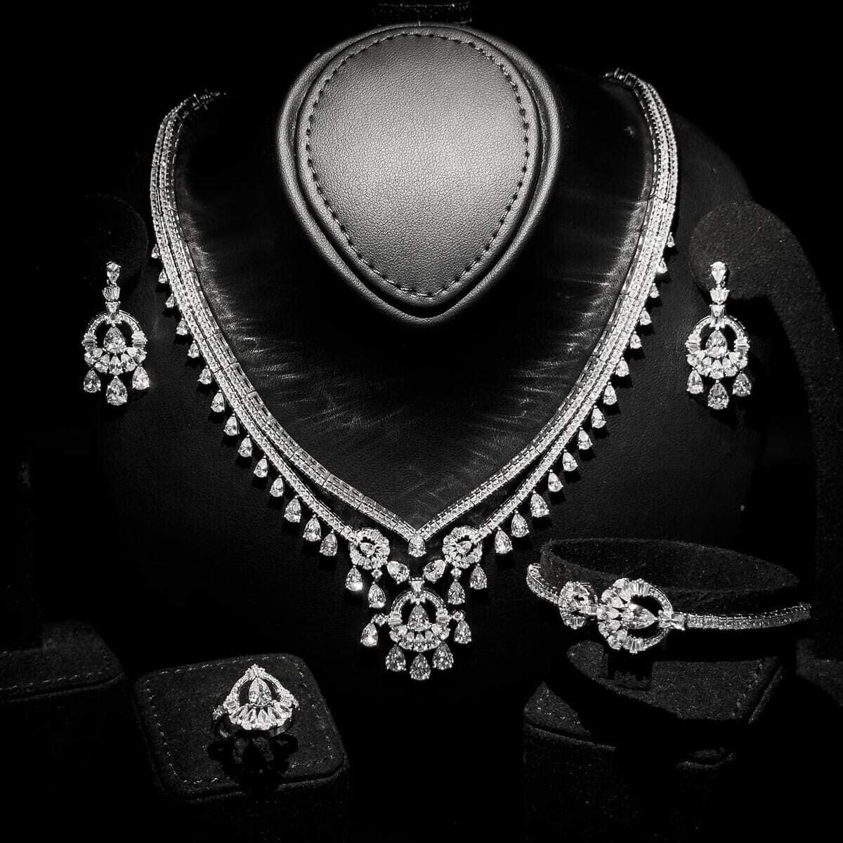 Omnia Maram Bridal Full Set in 92.5 Silver with High-Quality Simulated Diamonds - OMNIASTORES UAE
