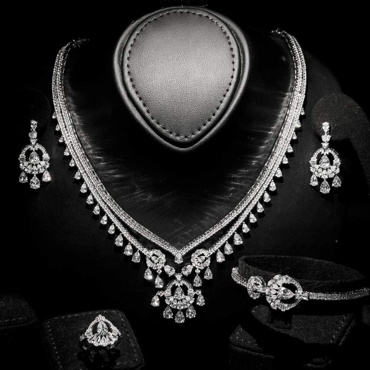 Omnia Maram Bridal Full Set in 92.5 Silver with High-Quality Simulated Diamonds - OMNIASTORES UAE