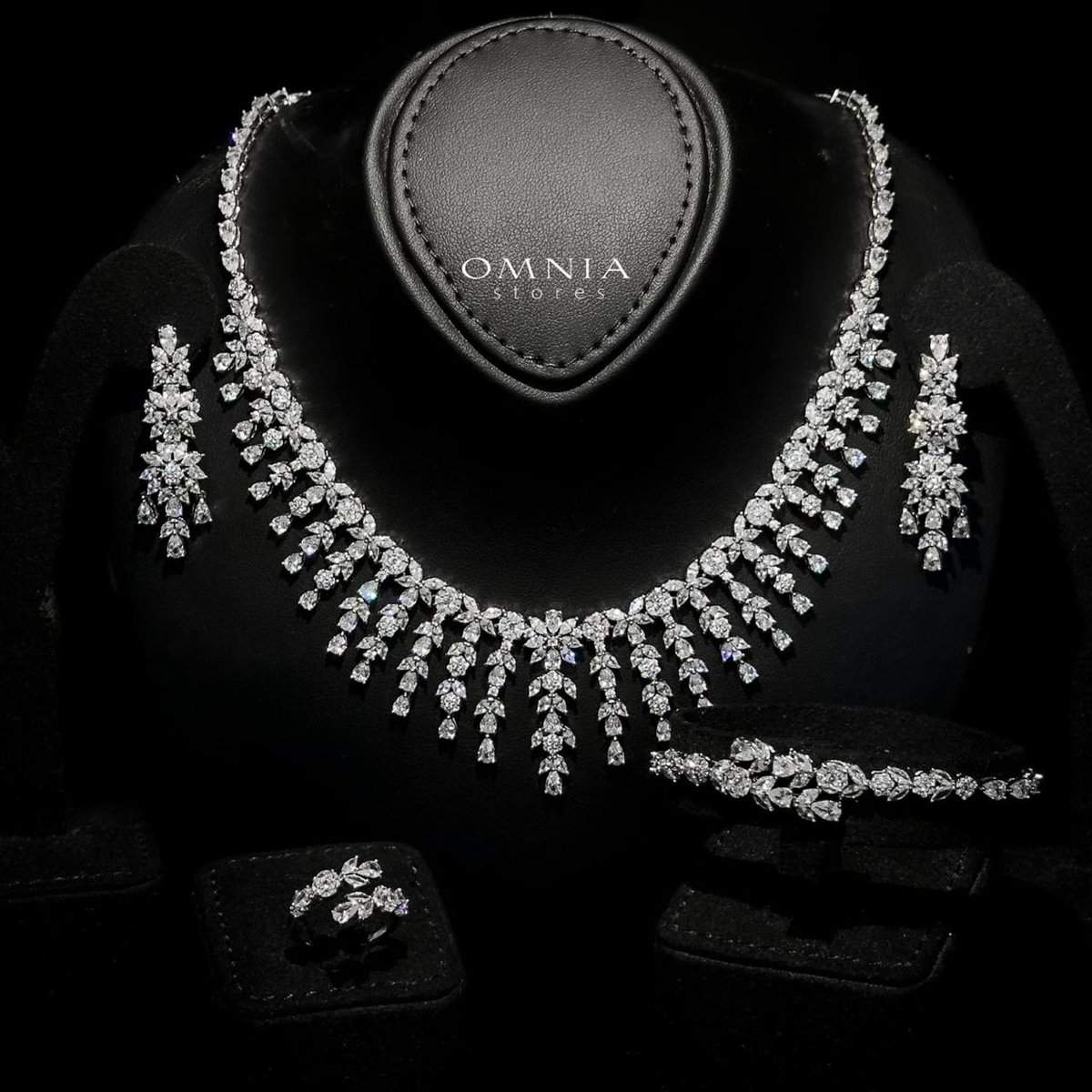 Omnia Farida White - OMNIASTORES UAE