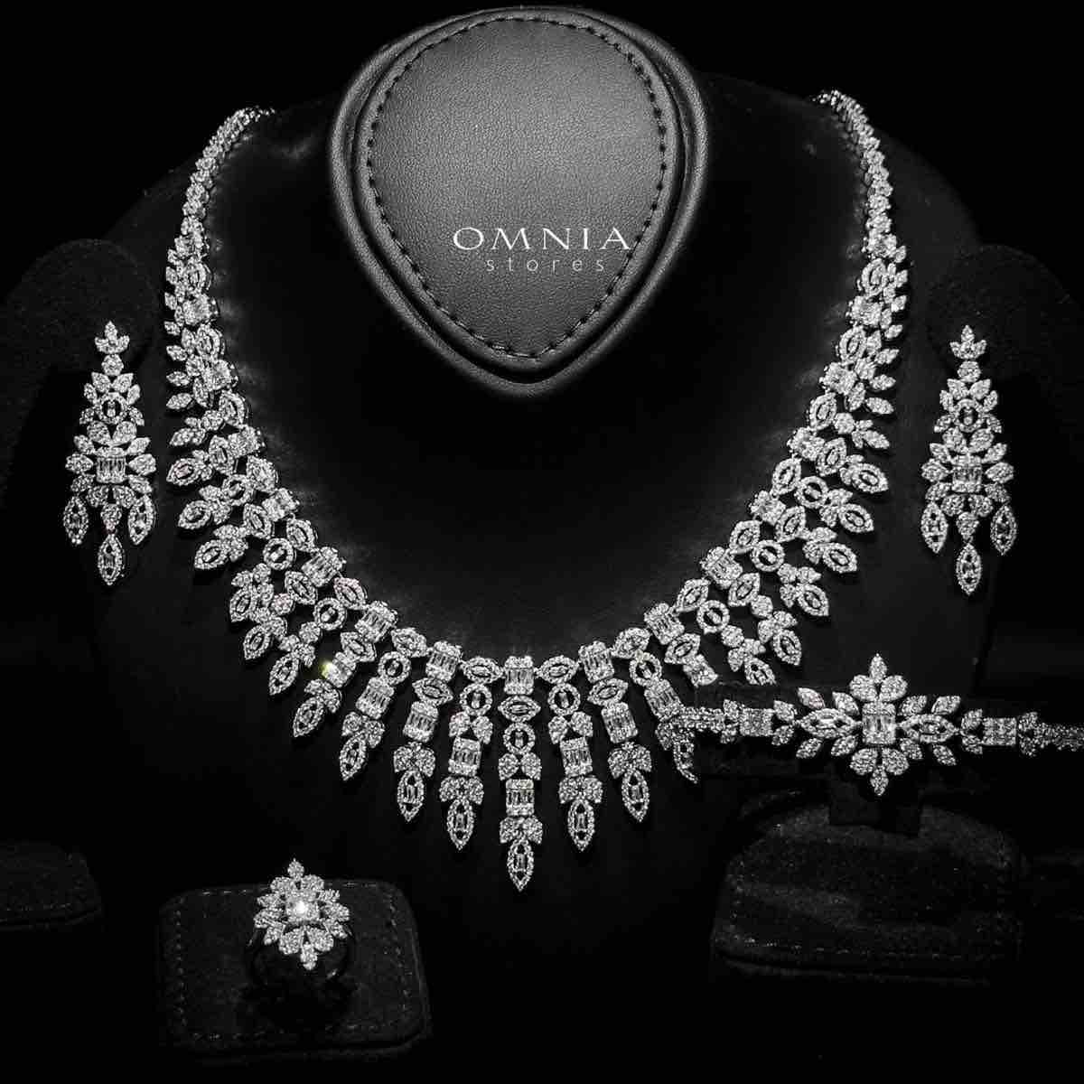 Ruqaya Silver Color Bundle Set - OMNIASTORES UAE