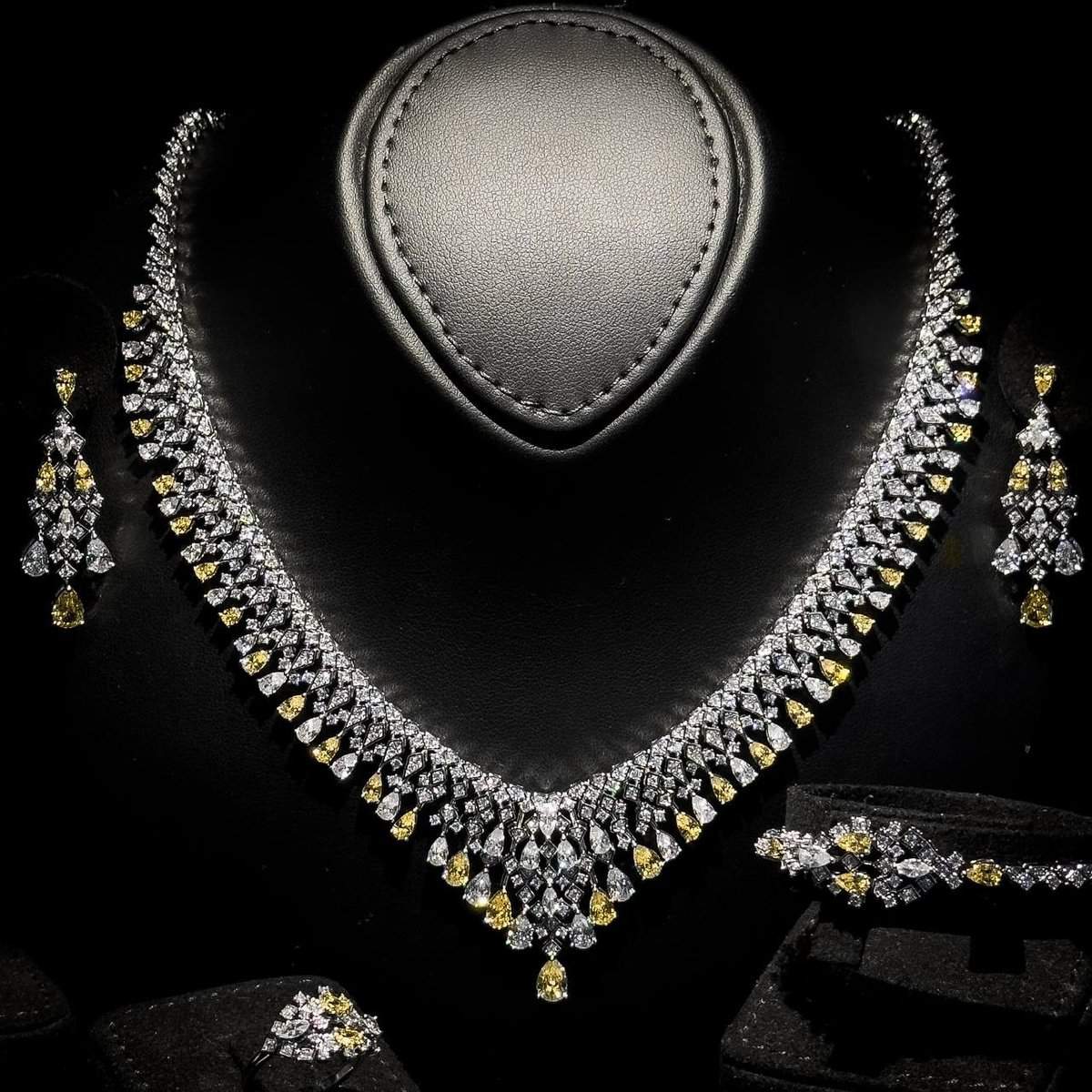 Omnia Melora Yellow and White Bridal Full Set with Pear-Cut and Baguette Zircon in Cascading Design in High-Quality Rhodium Plated - OMNIASTORES UAE