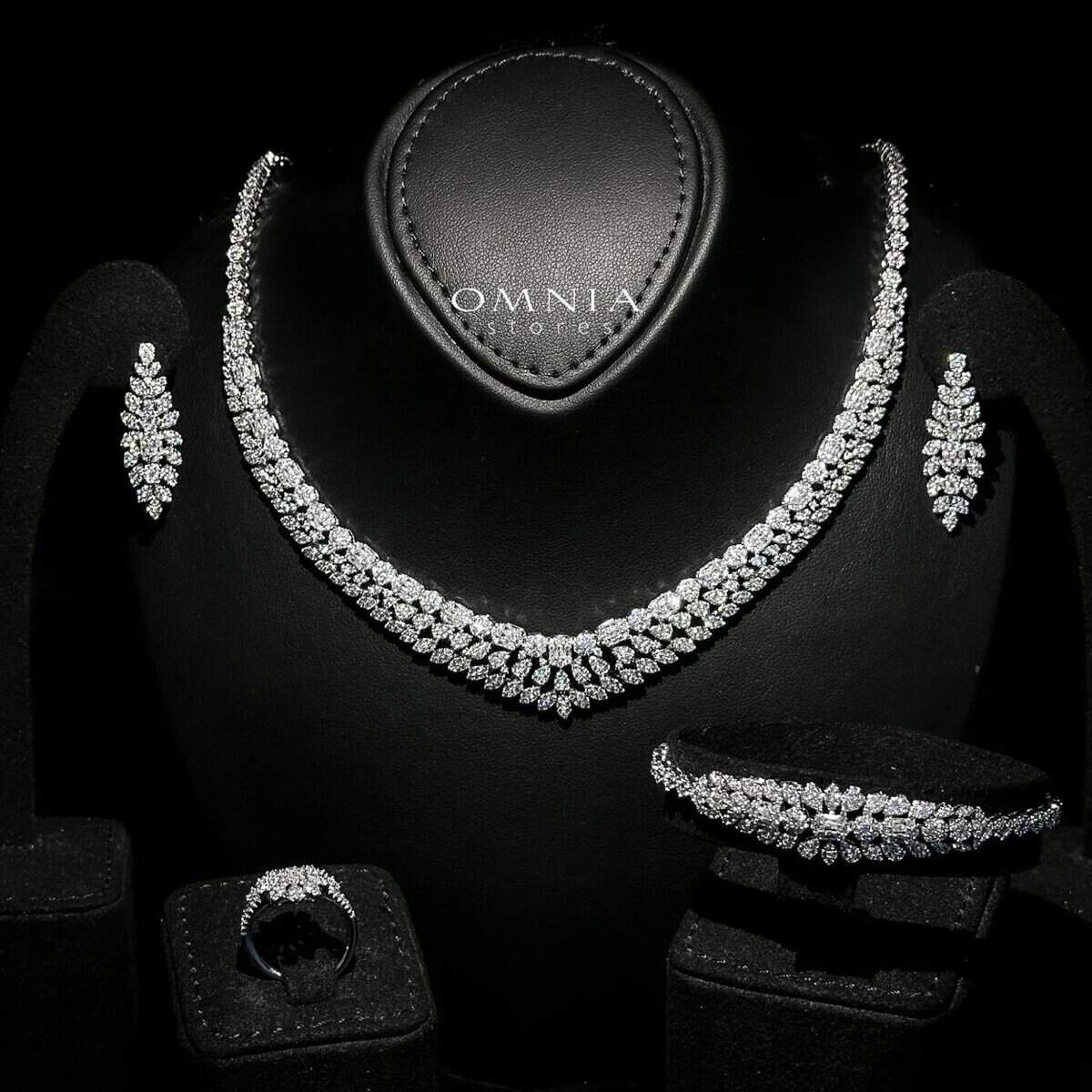 Omnia Vespera White - OMNIASTORES UAE