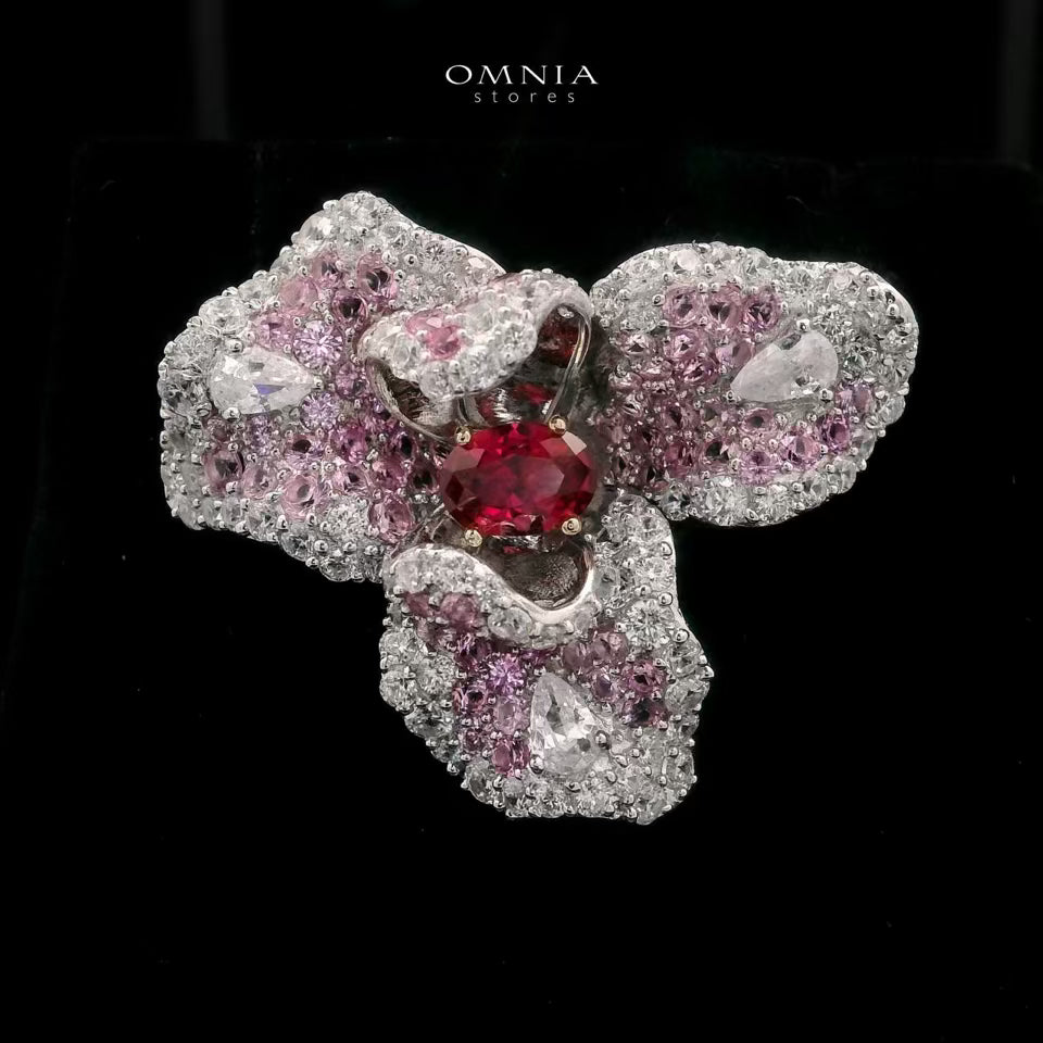 Omnia Aisha Brooch in 92.5 Silver with High Quality Simulated Diamonds - OMNIASTORES UAE