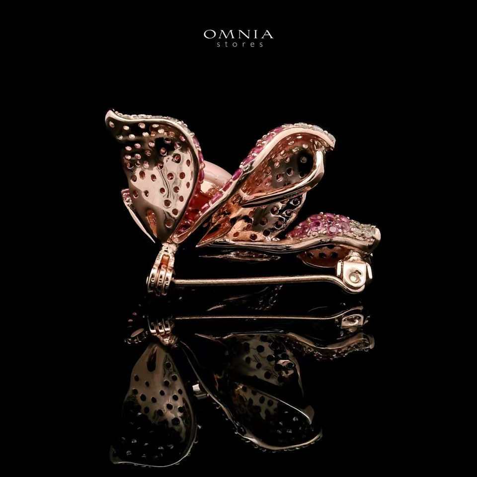 Omnia Amara Brooch in 92.5 Silver with High Quality Simulated Diamonds - OMNIASTORES UAE