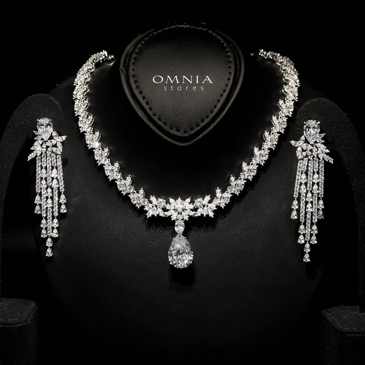 Omnia Vanya White Necklace & Earrings Set in 925 Silver with Pear-Cut High-Quality Simulated Diamonds