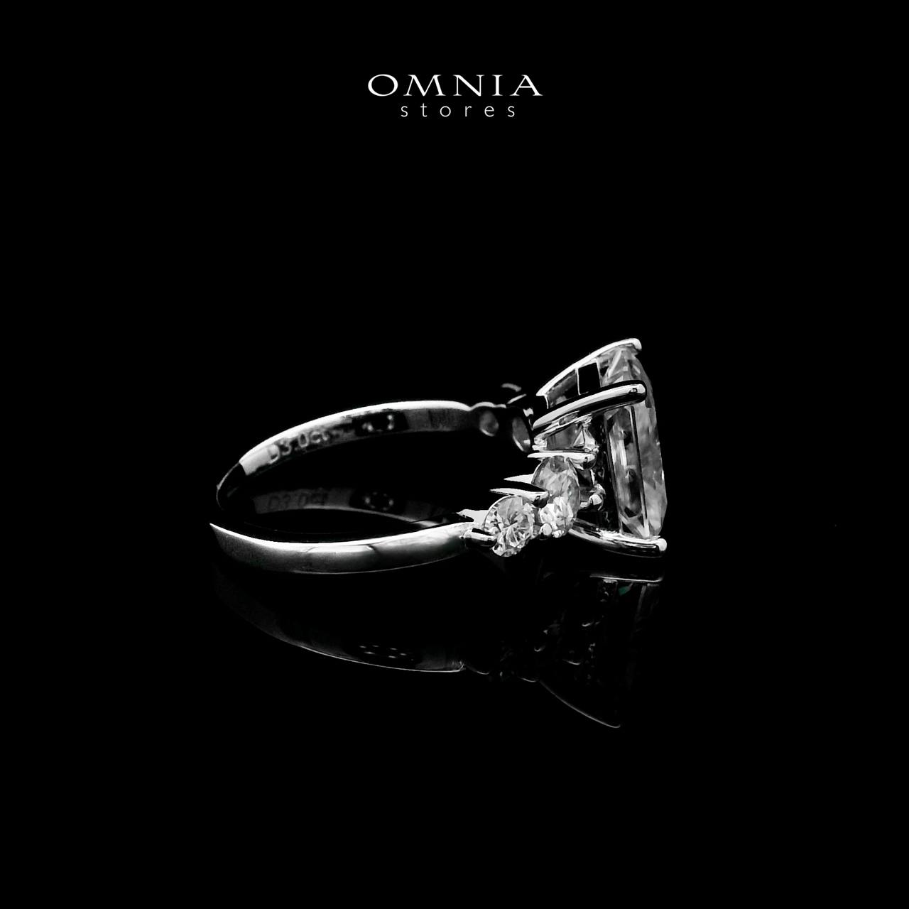 Hanifa White Moissanite Emerald Cut Ring GRA Certified in High Quality 925 Silver 7x9mm 3ct - OMNIASTORES UAE