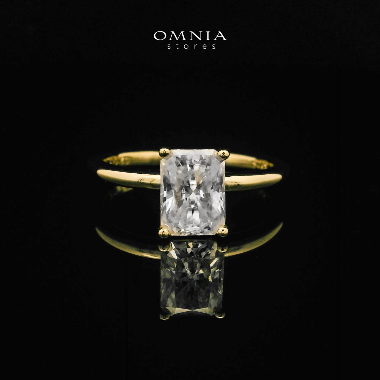 Omnia Hareem White Golden Ring 92.5 Silver Certified in High Quality Moissanite Stone