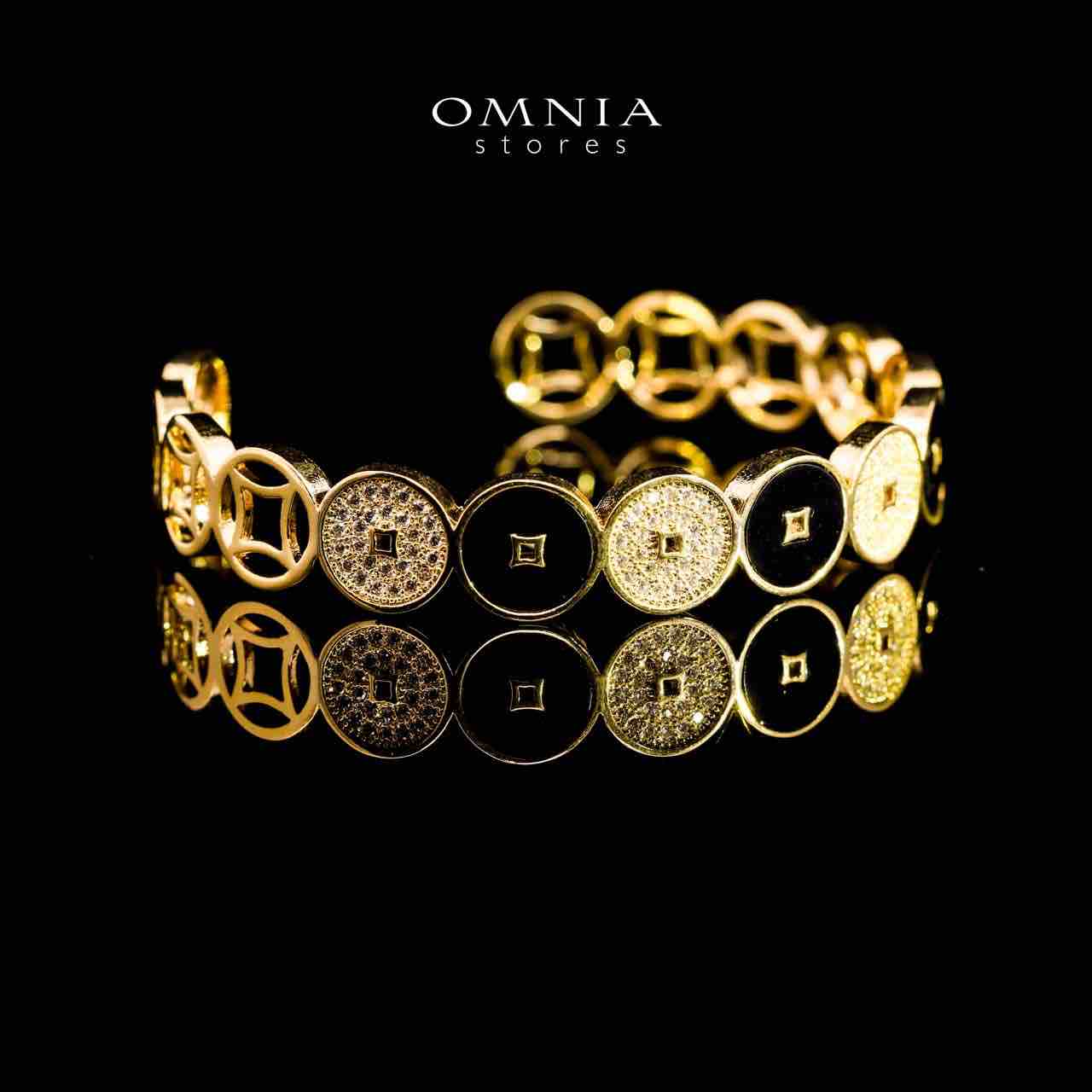 Omnia Golden Cuff With Bracelet and Ring with Black Oval Design In Rhodium Plated