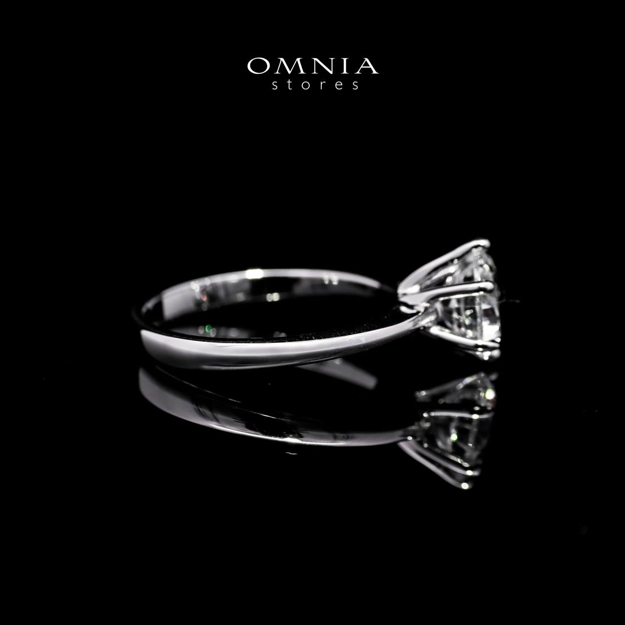 Omnia Hend White Ring in 925 Silver with High-Quality Simulated Diamonds - OMNIASTORES UAE