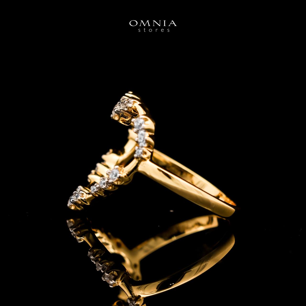Omnia Bashair Golden Heart Ring in 925 Silver with High-Quality White Simulated Diamonds - OMNIASTORES UAE