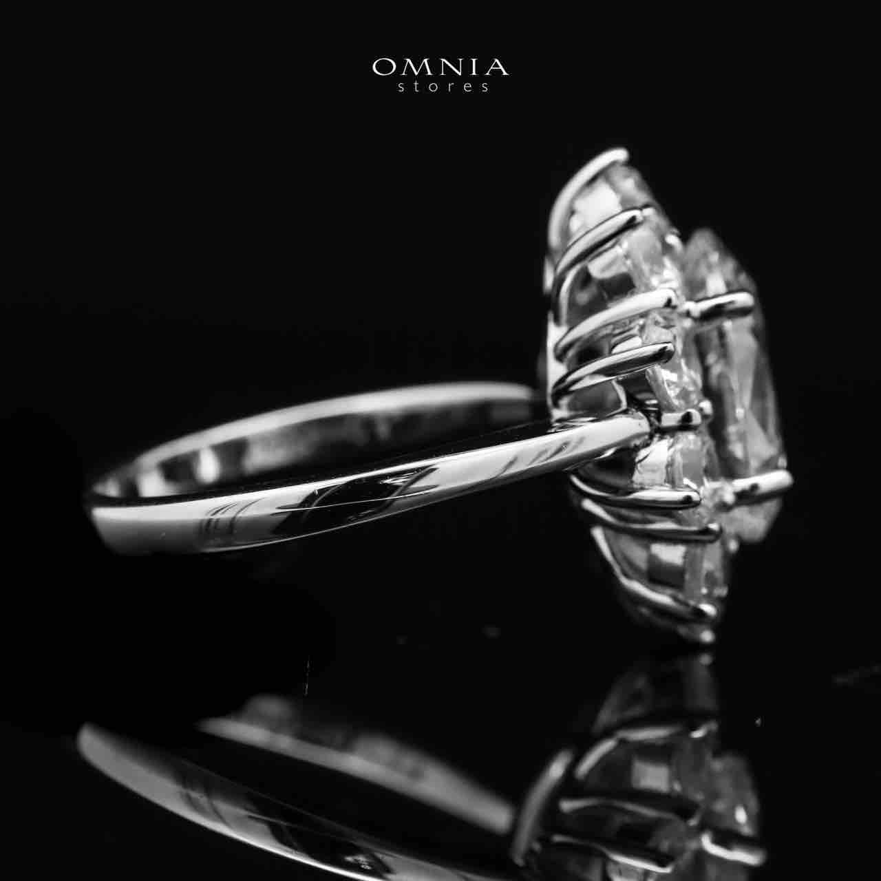 Omnia Harper Floral Ring In 92.5 Silver with High Quality Simulated Diamonds - OMNIASTORES UAE