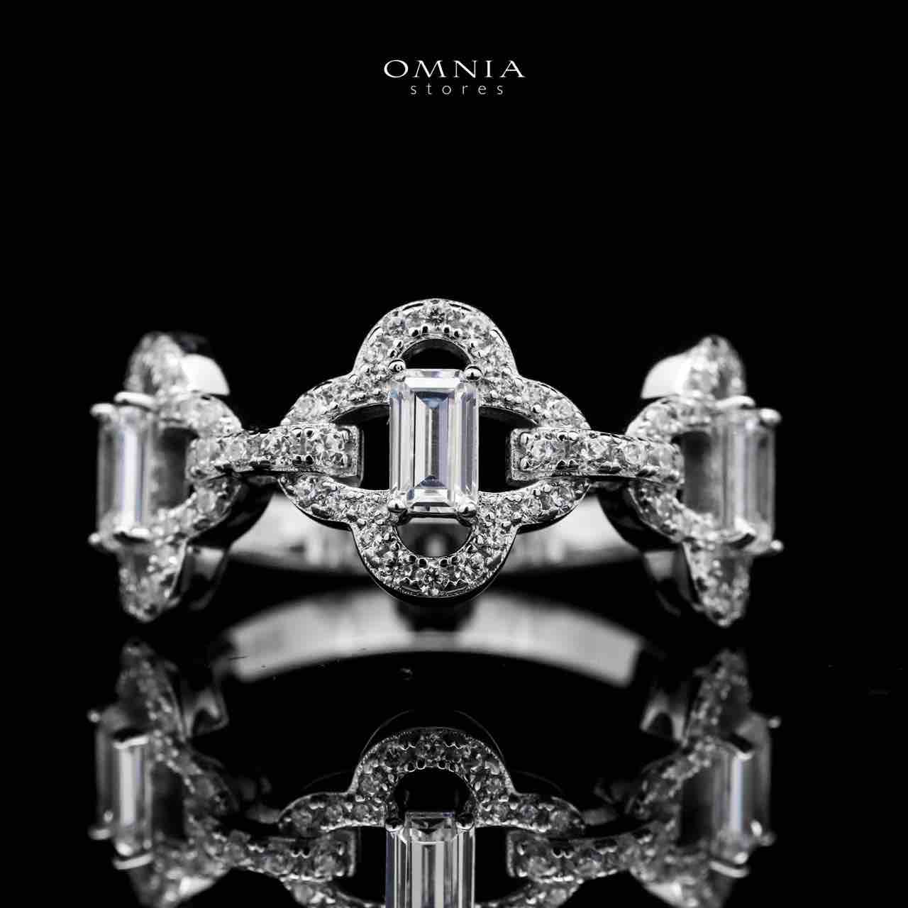 Omnia Amna White Ring in 92.5 Silver High Quality Simulated diamonds - OMNIASTORES UAE