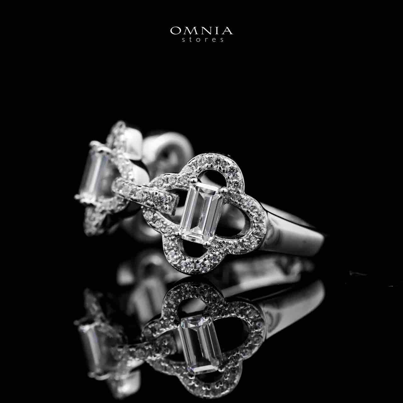 Omnia Amna White Ring in 92.5 Silver High Quality Simulated diamonds - OMNIASTORES UAE