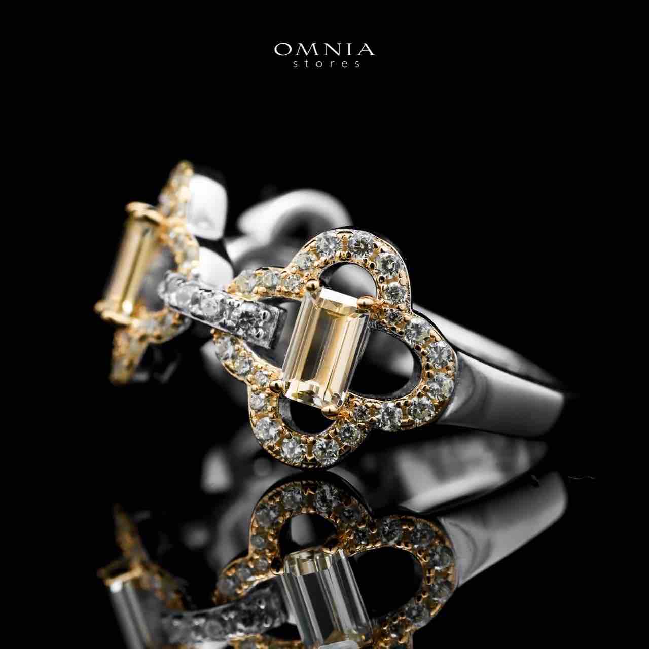 Omnia Amna Gold and White Ring in 92.5 Silver High Quality Simulated diamonds - OMNIASTORES UAE