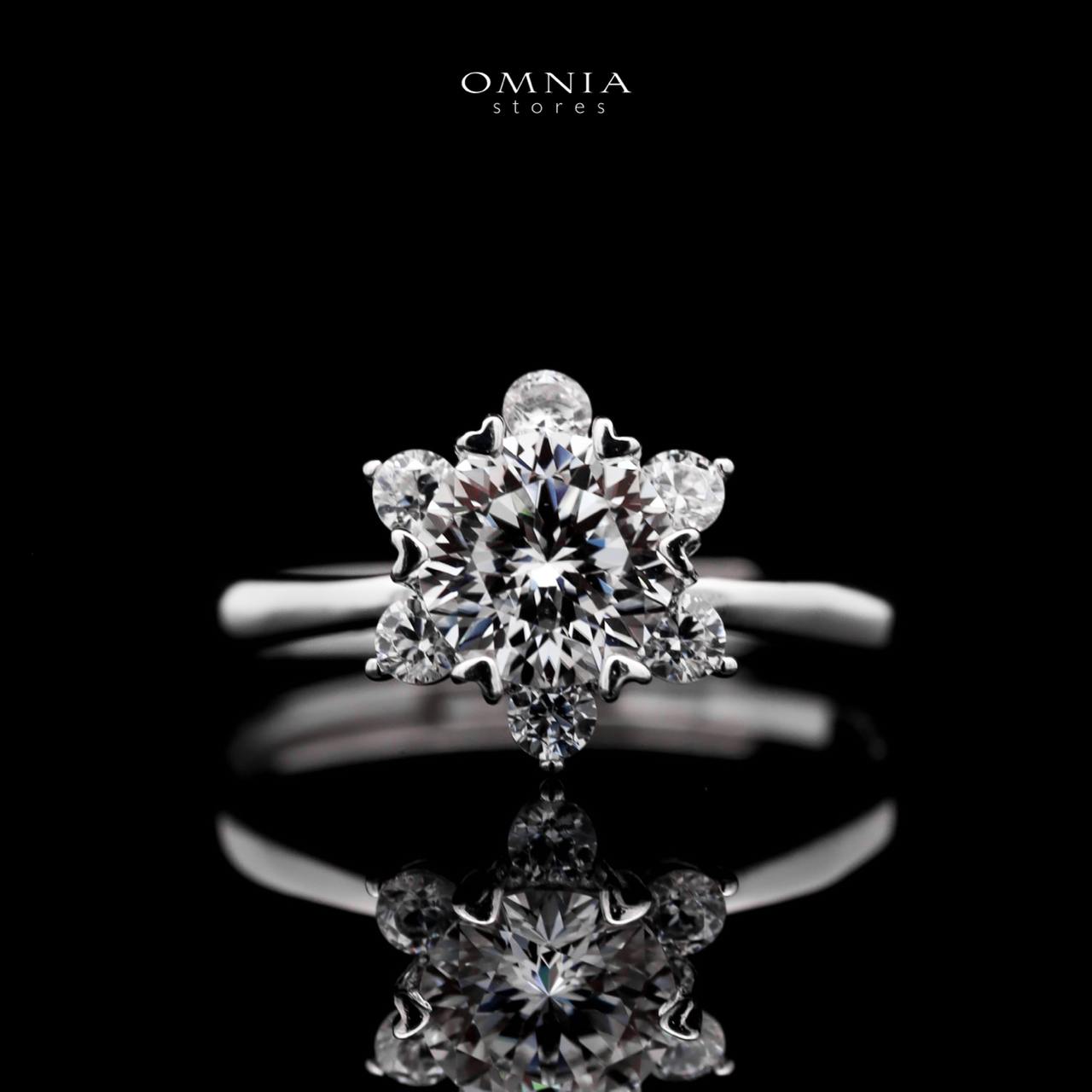 Omnia Silver Star Flower Ring in 92.5 Silver with High Quality Moissanite Stone - OMNIASTORES UAE