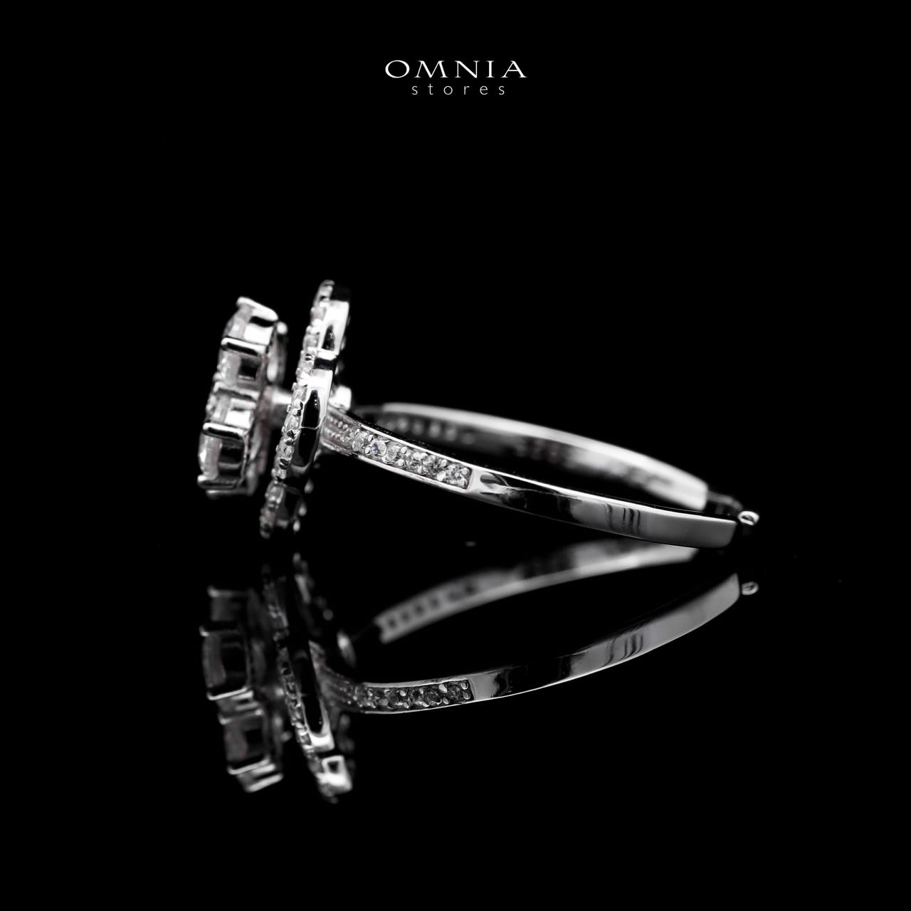 Omnia Horreya Floral Ring in 92.5 Silver With High Quality Iced Cut Stone - OMNIASTORES UAE