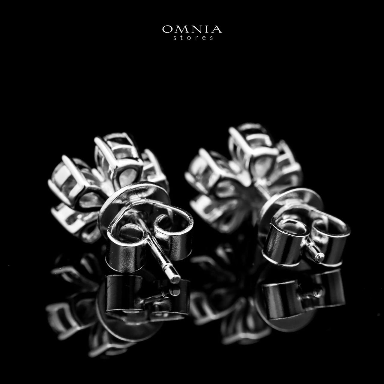 Omnia Classic white Flower Stud Earrings In 92.5 Silver with High Quality Simulated Diamonds - OMNIASTORES UAE