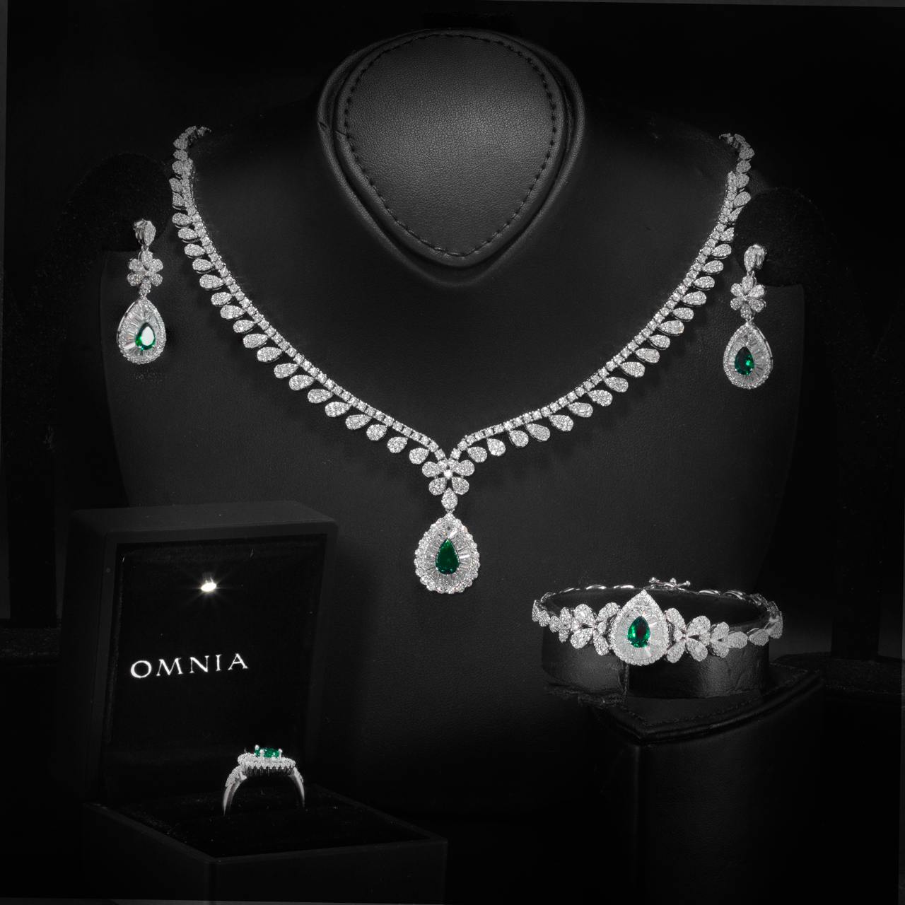 Omnia Sophia Green Teardrop Bridal Full Set in 925 Silver with High Quality Simulated Diamonds - OMNIASTORES UAE