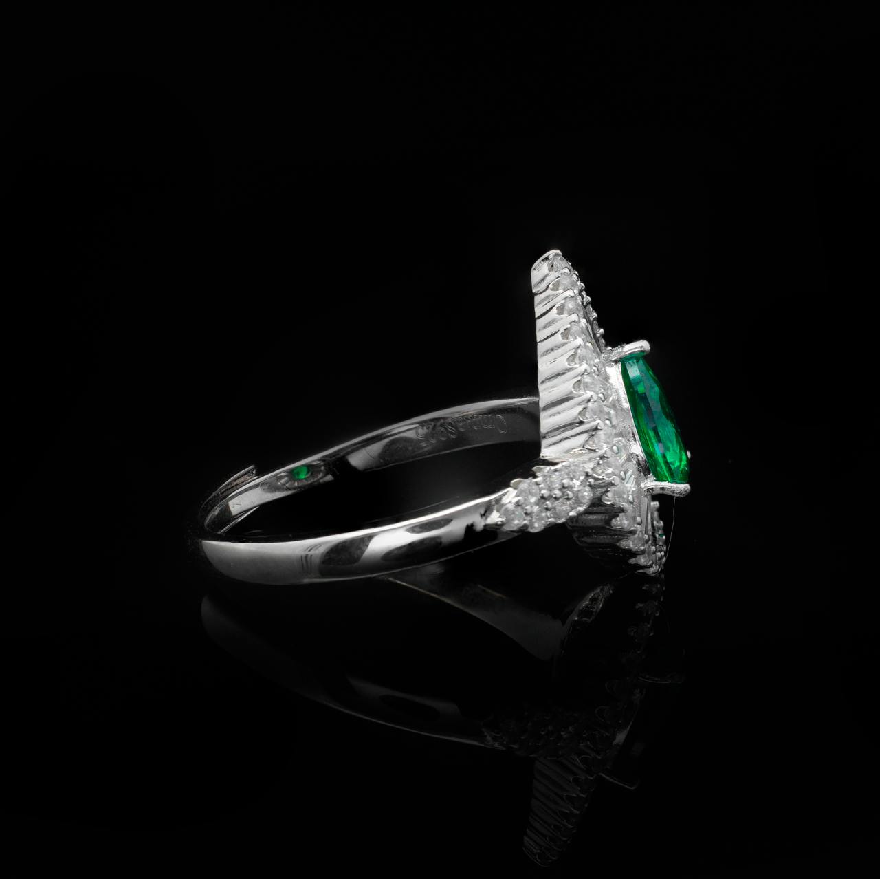 Omnia Sophia Green Teardrop Bridal Full Set in 925 Silver with High Quality Simulated Diamonds - OMNIASTORES UAE